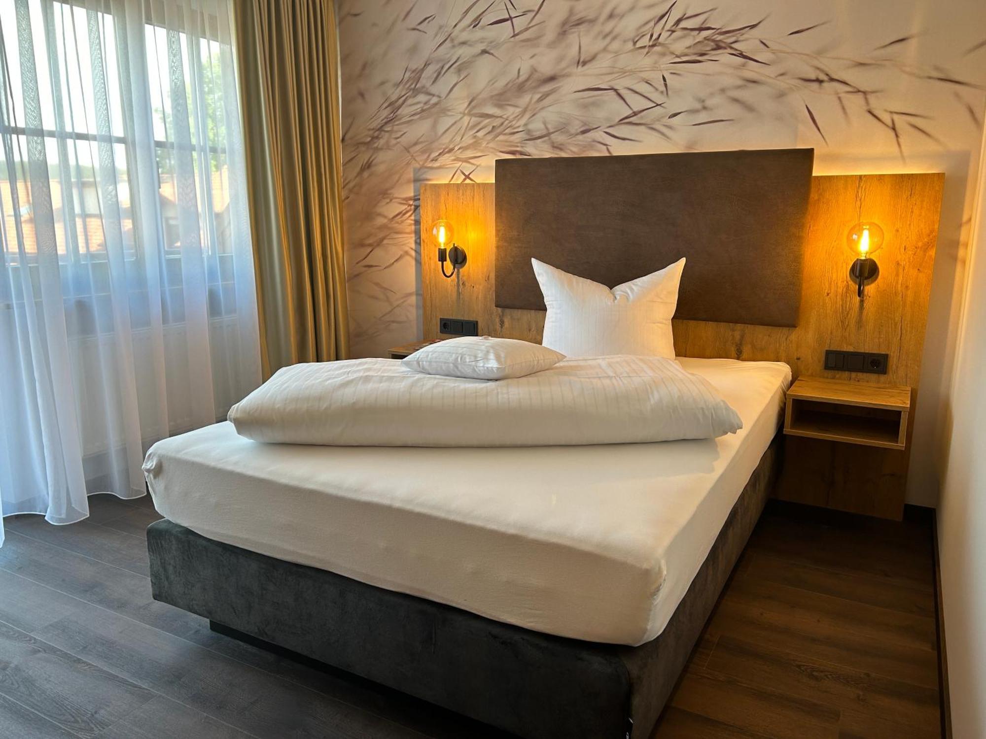 Hotel Schwaiger Glonn ภายนอก รูปภาพ